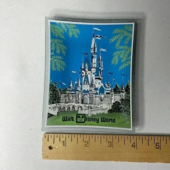 Vintage Walt Disney World Glass Ashtray Change Tray 1970’s Castle - Picture 8 of 9
